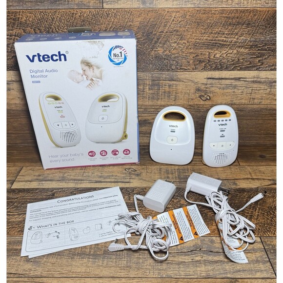 VTech DM111 Digital Audio Baby Monitor - Picture 1 of 1